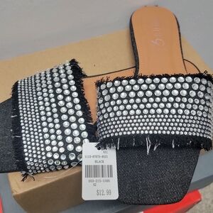 NWT Stylish Black Rhinestone Women's Sandals Size 9 Front Runs Wide